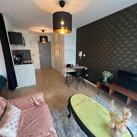 Le Trendy Apartment Cesson-Sevigne Ngoại thất bức ảnh